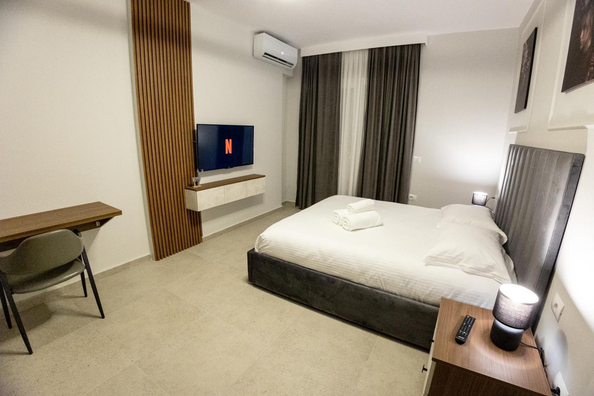 Tirana Days Free Parking Apartment Ngoại thất bức ảnh