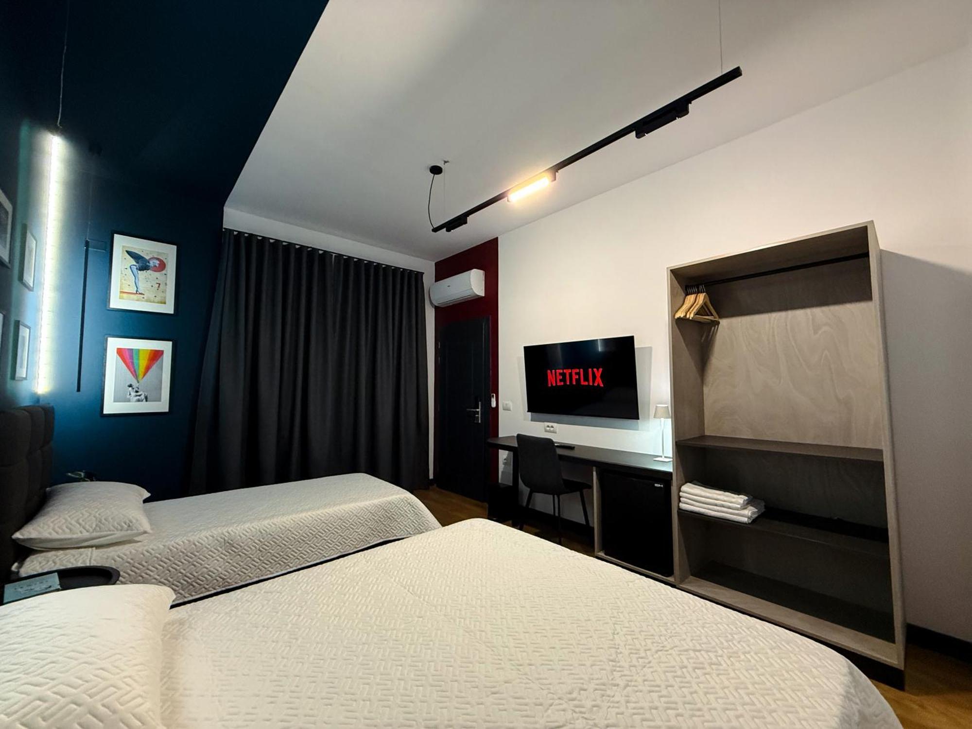 Tirana Days Free Parking Apartment Ngoại thất bức ảnh